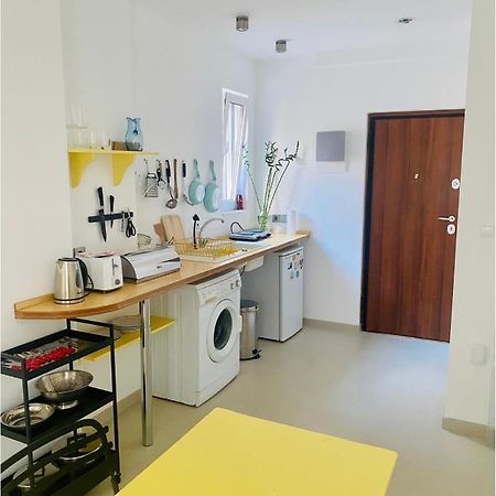 Your Lovely Central Home In Buzzing Exarchia Афины Экстерьер фото